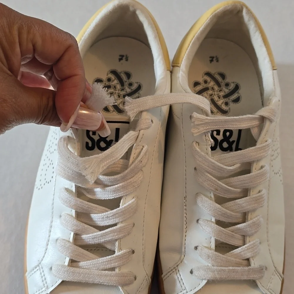 Sam & Libby Women's Casual Addie Sport Sneakers White Size 7.5